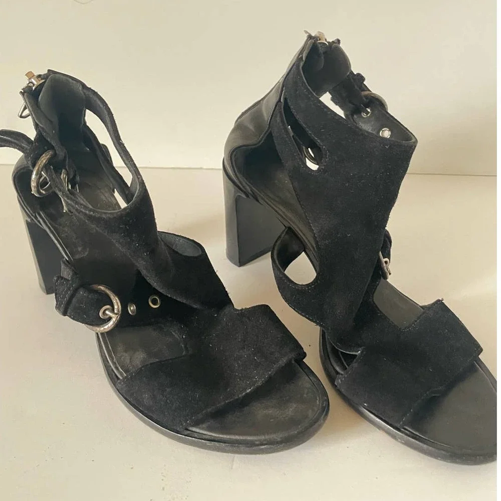 Rag & Bone Black Buckle Up Genoa Suede Gladiator Chunky Sandals • Size 36.5 🔴